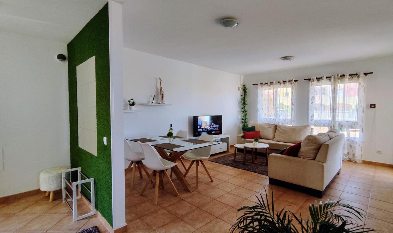 Tres Islas Apartment - 70 M2 Private Terrace Corralejo Exterior photo